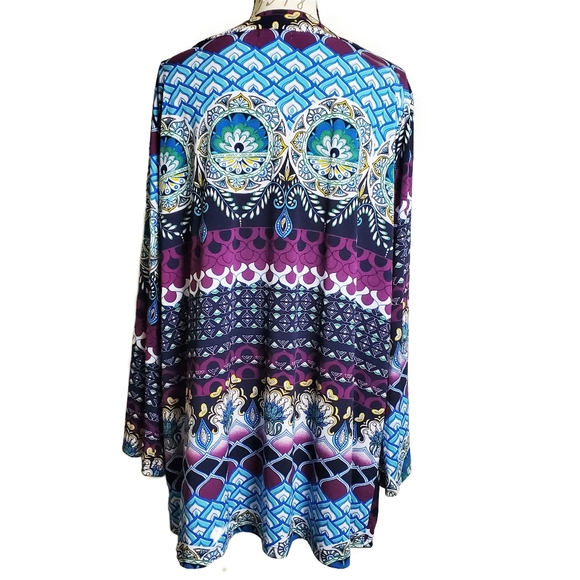 One world mixed pattern tunic - Picture 2 of 2